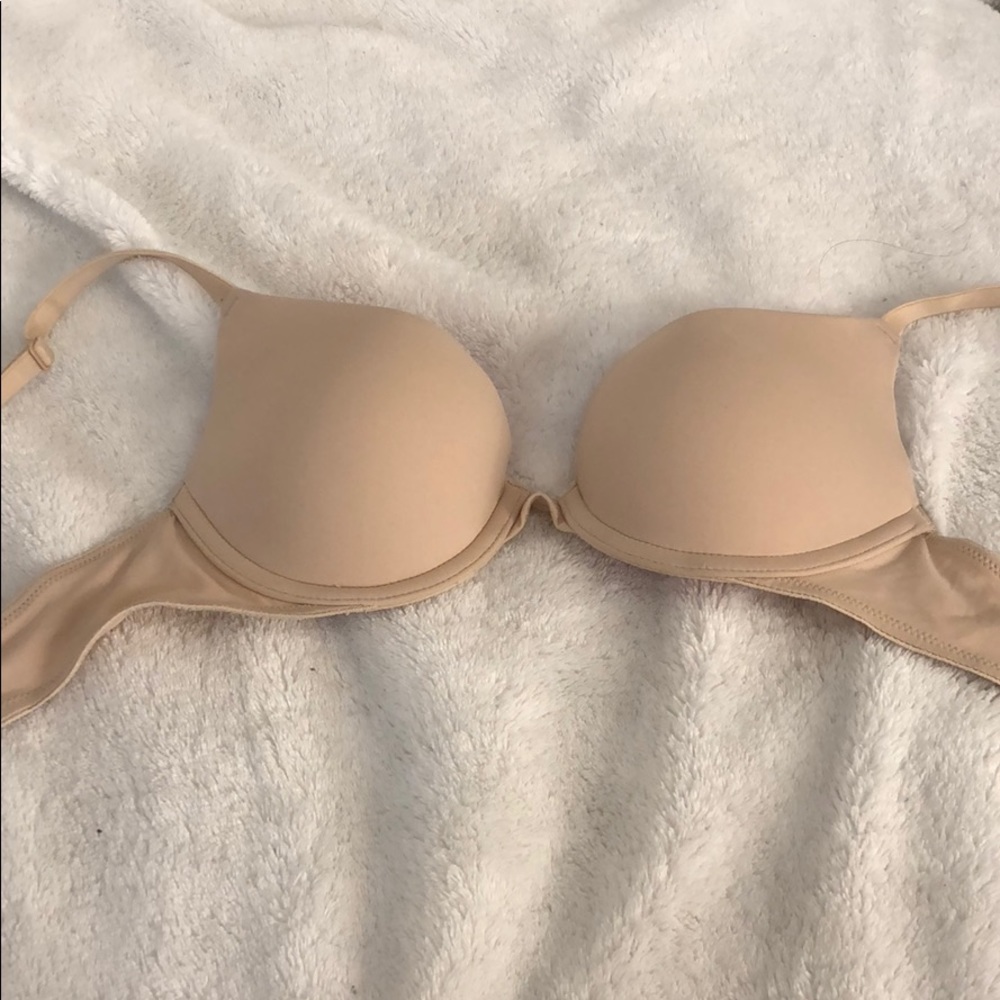 VS pink bra
